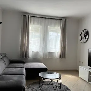  Apartament Mladeng